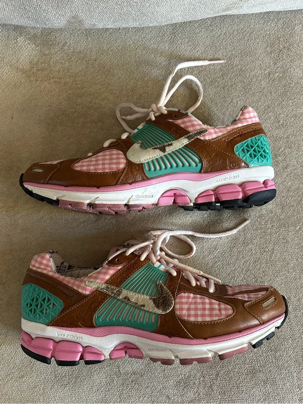 Nike Zoom Vomero 2010 Doernbecher Claire Logue 437535-200 8.5